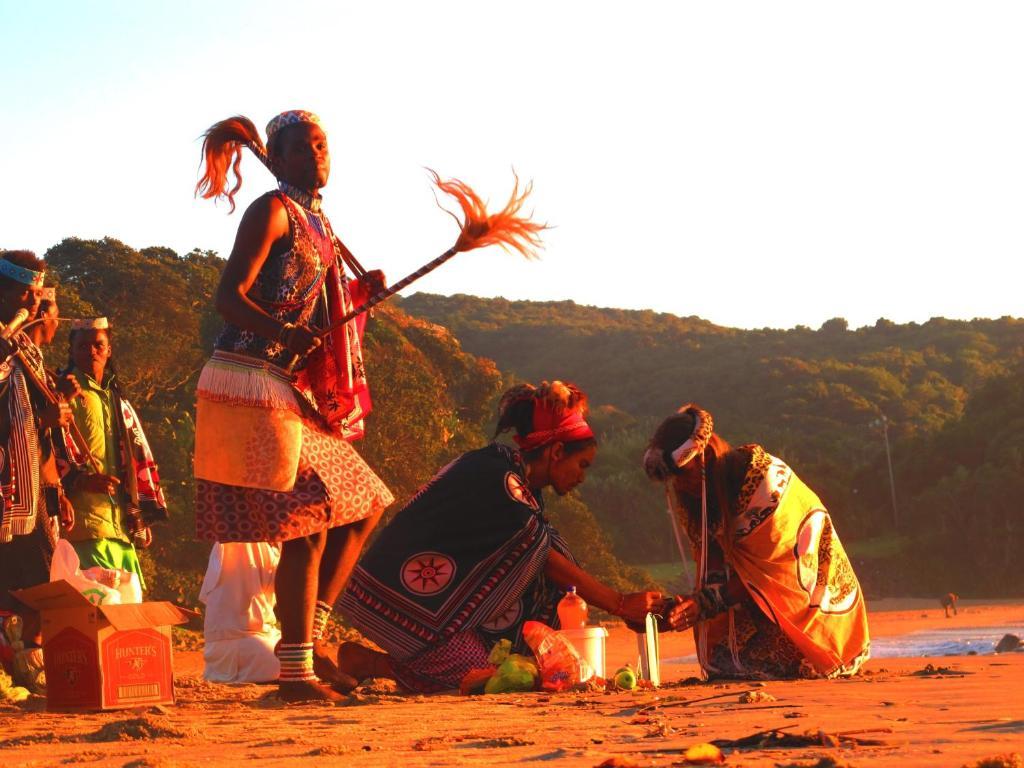 Amapondo Backpacker Lodge Port Saint Johnʼs エクステリア 写真